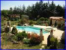 Une piscine aux courbes harmonieuses